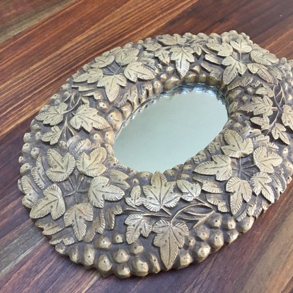 Vintage Maple Leaf Framed Oval Mirror - Picture 5 of 8